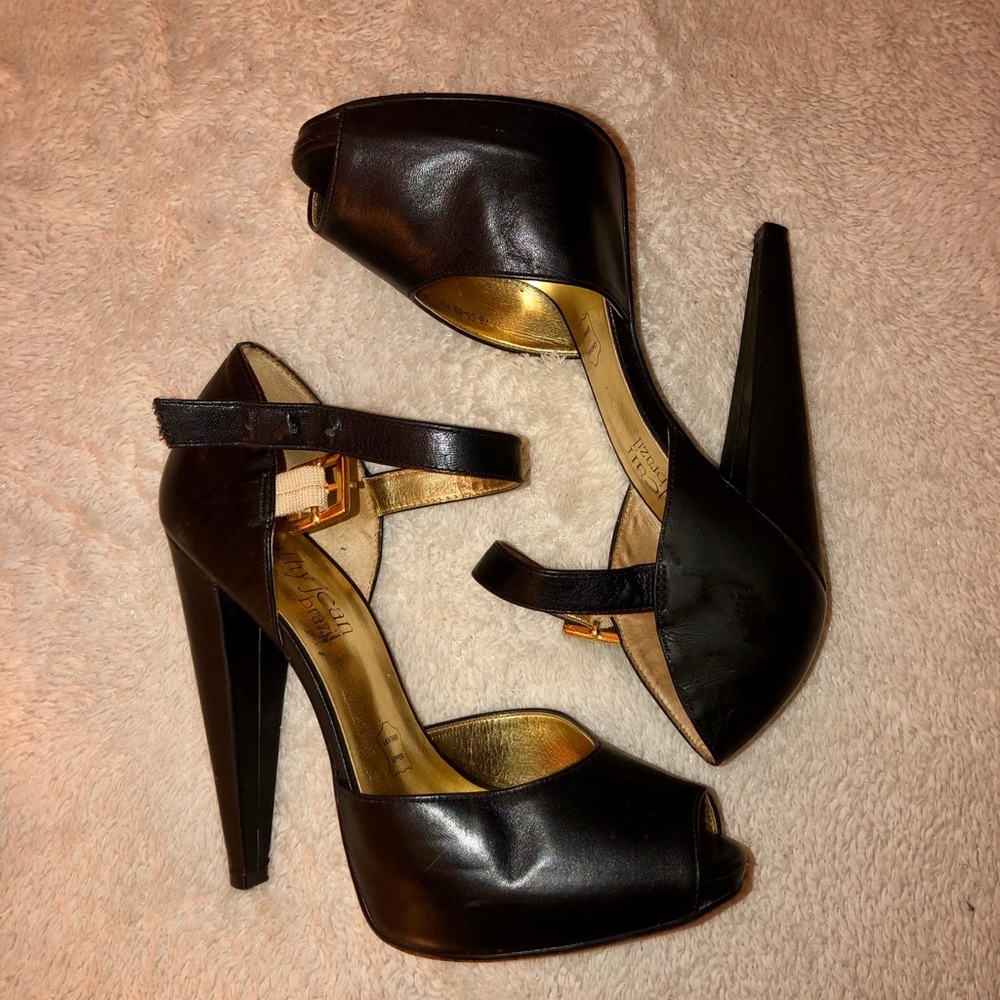 Black peek a boo toe Mary Jane platform pumps